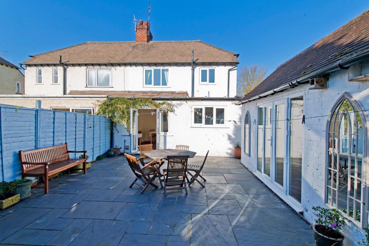 The Willows Stratford-upon-Avon Exterior photo
