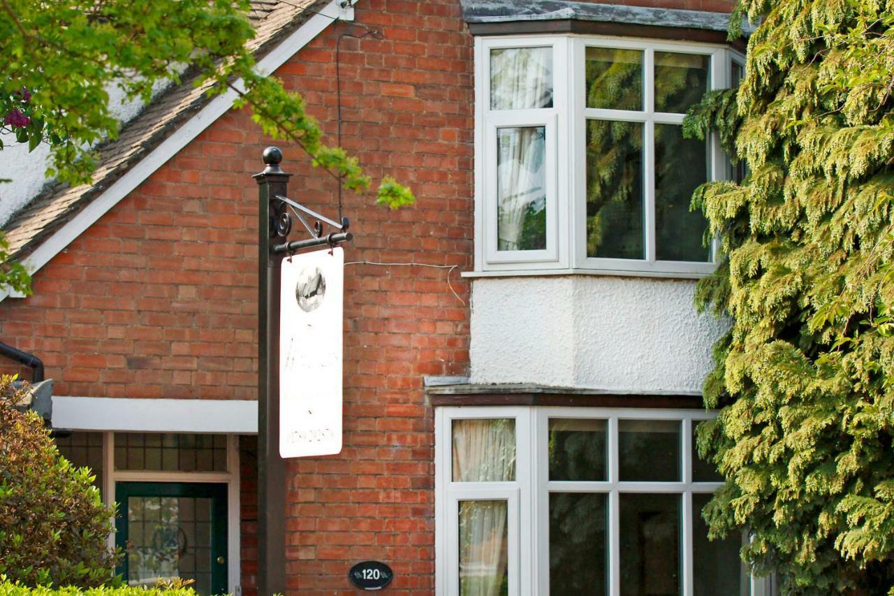 The Willows Stratford-upon-Avon Exterior photo